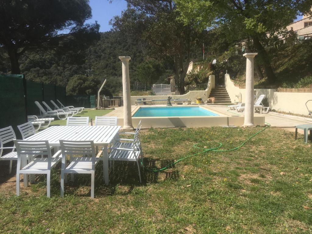 Les Amandiers - 5 Km De La Plage Sainte-Maxime Exterior foto